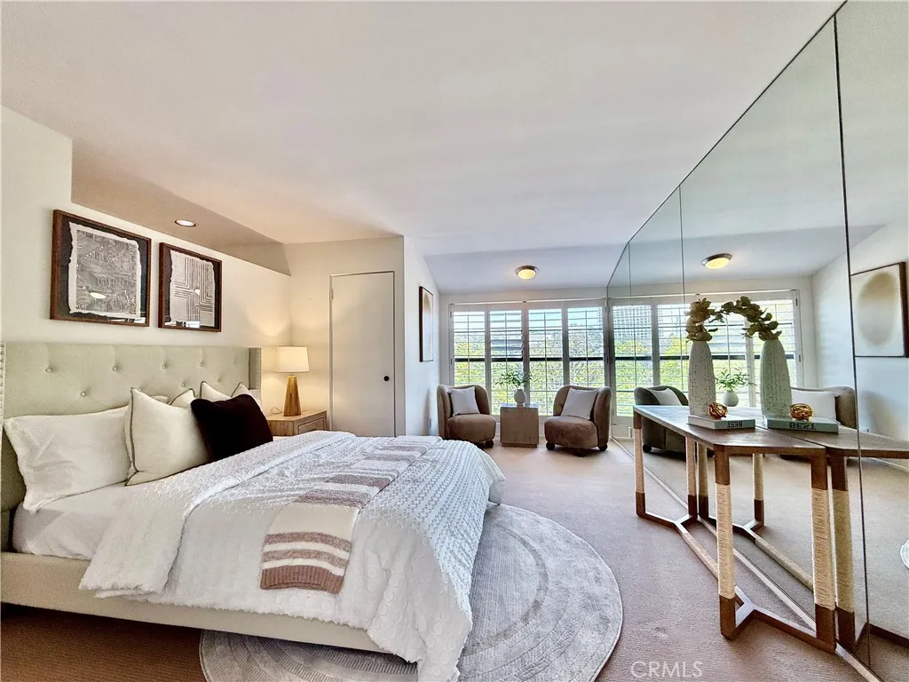 3884 Fredonia Drive F, Los Angeles, California 90068 home-pic-14